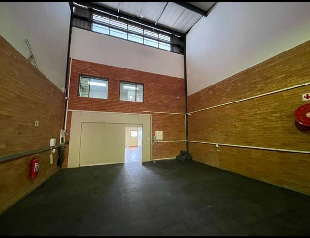 INDUSTRIAL PROPERTY TO RENT IN HENNOPSPARK